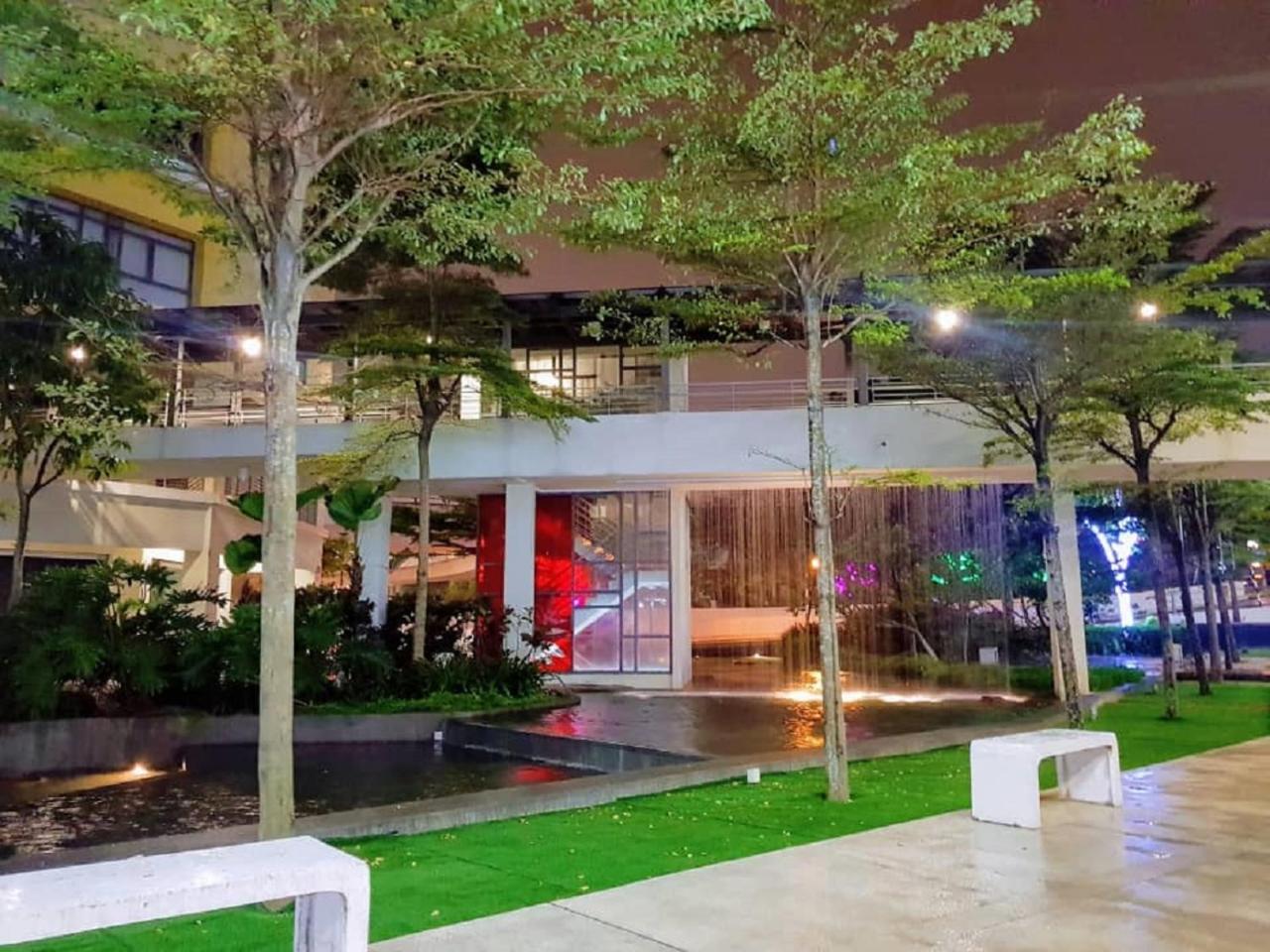 Puchong 8-12 Pax 5Min Lrt Cozy Apartment Ioi Mall 外观 照片