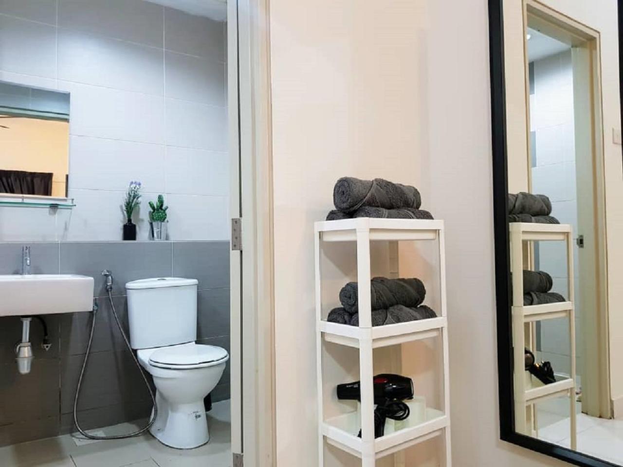 Puchong 8-12 Pax 5Min Lrt Cozy Apartment Ioi Mall 外观 照片
