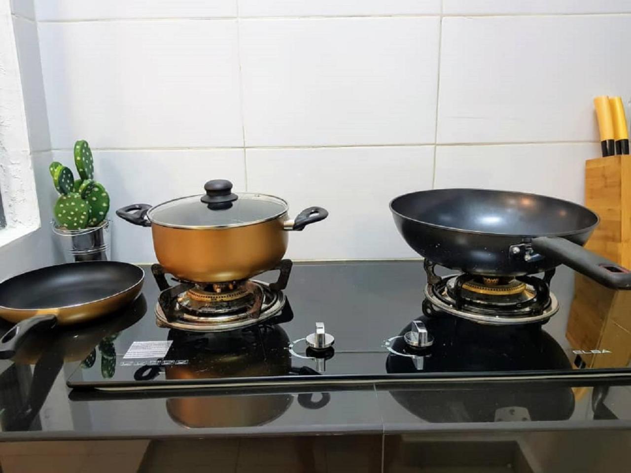 Puchong 8-12 Pax 5Min Lrt Cozy Apartment Ioi Mall 外观 照片